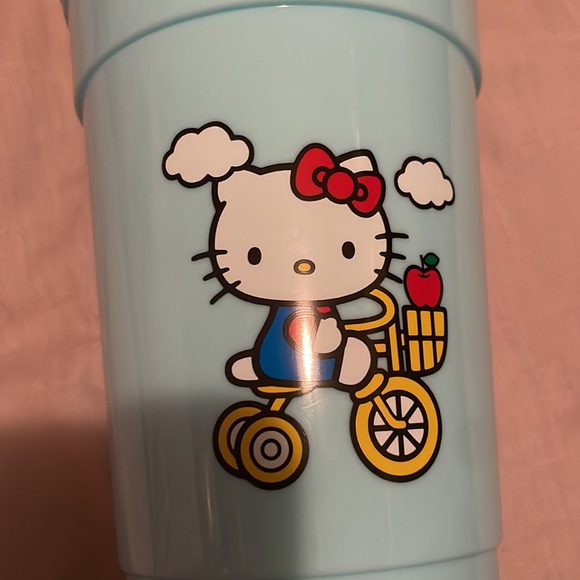 Hello Kitty 320z Tumbler - Picture 4 of 4